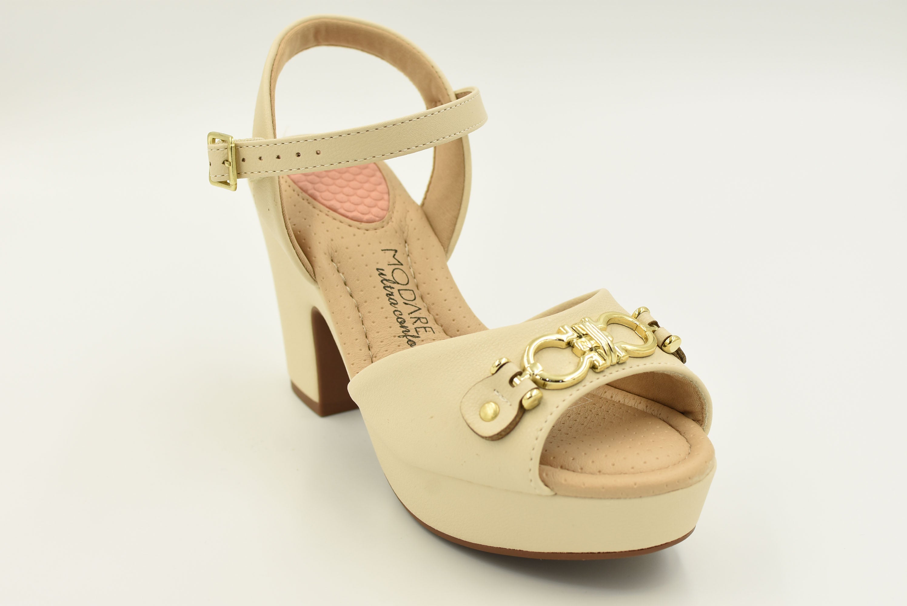 Lyss Sandalia Alto Crema