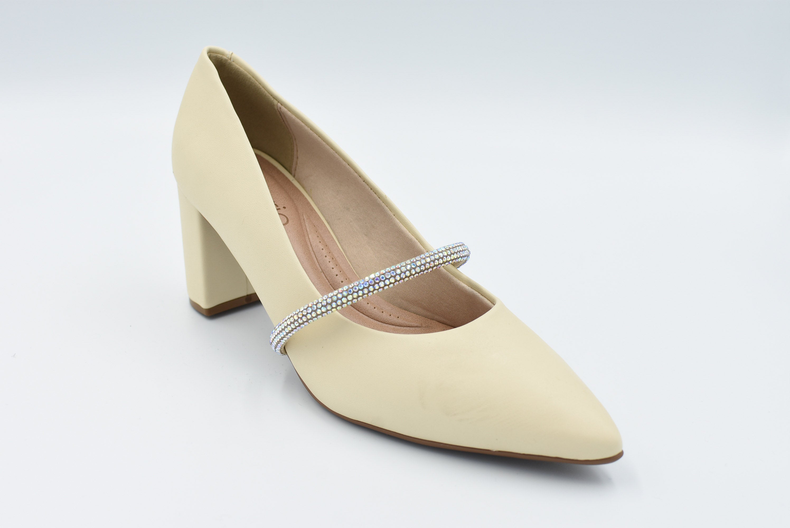 Baden Zapato Cerrado Medio Crema