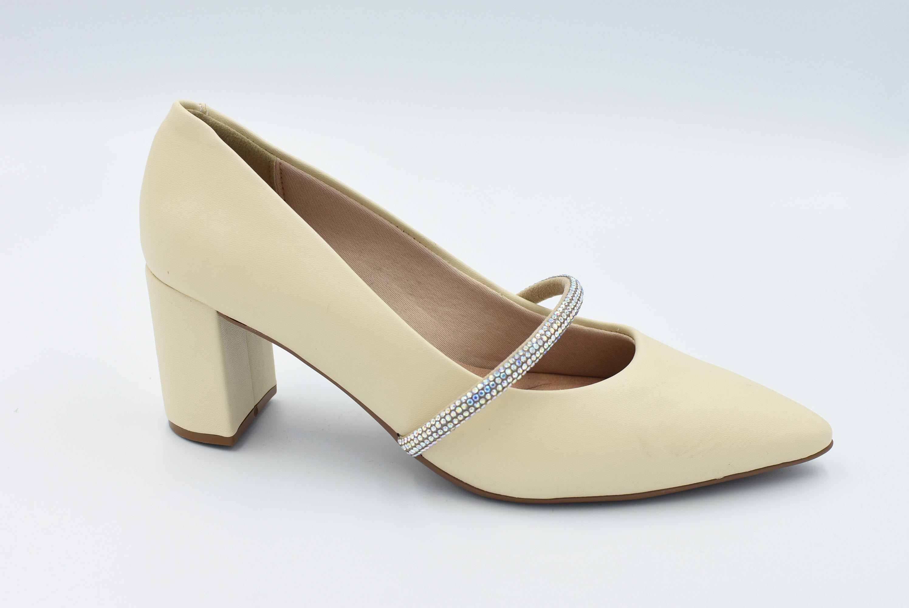 Baden Zapato Cerrado Medio Crema