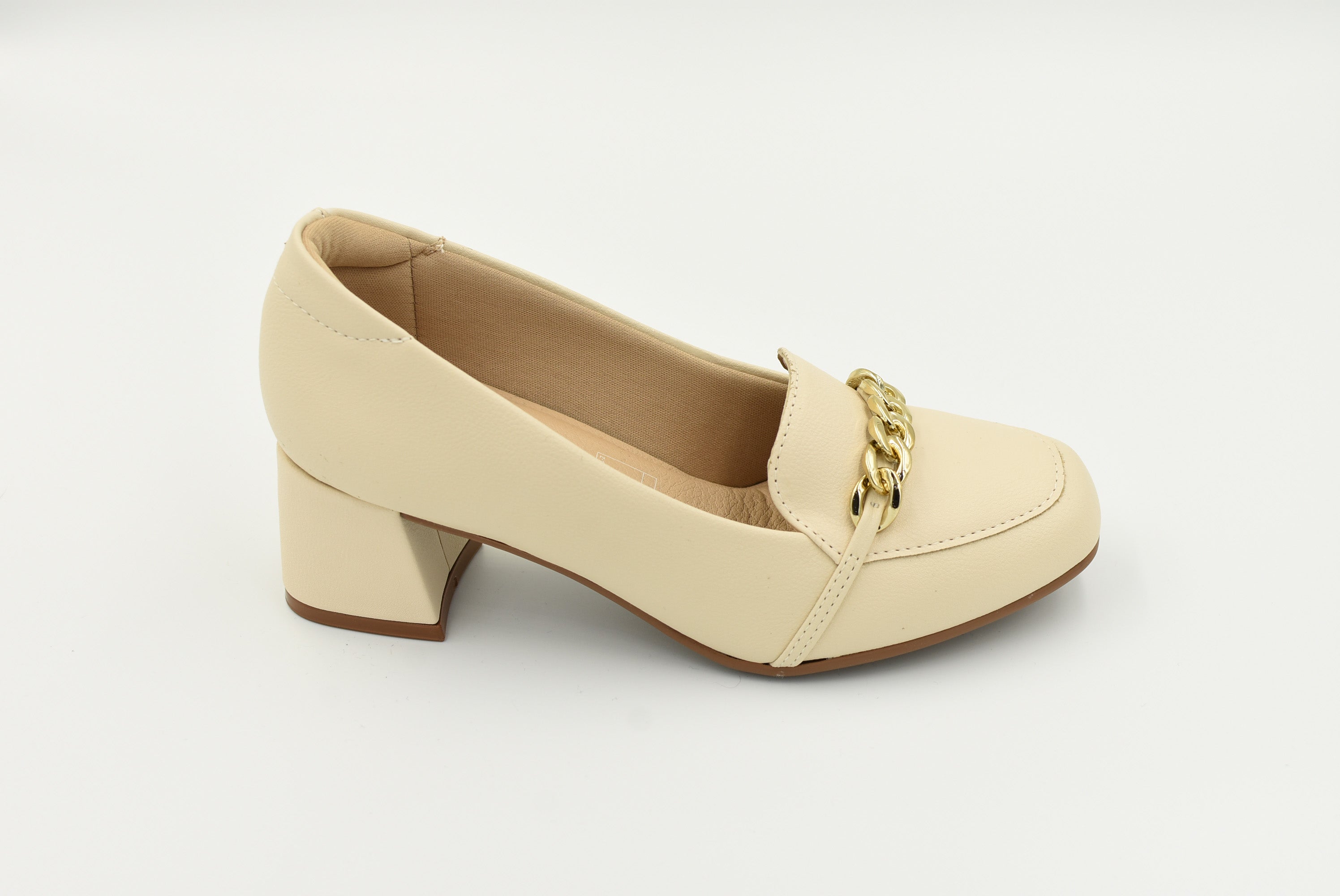 Zapato Cerrado Chico  Crema 7373107