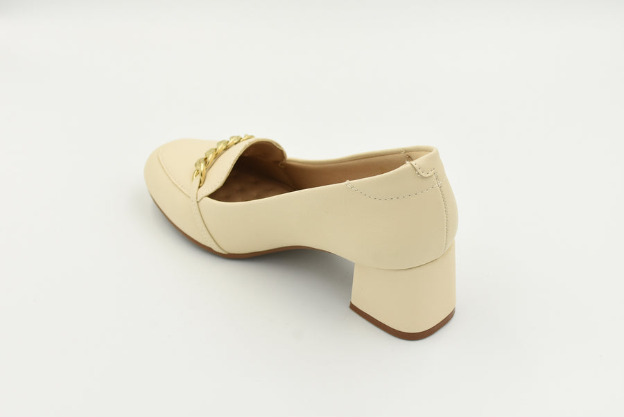 Zapato Cerrado Chico  Crema 7373107