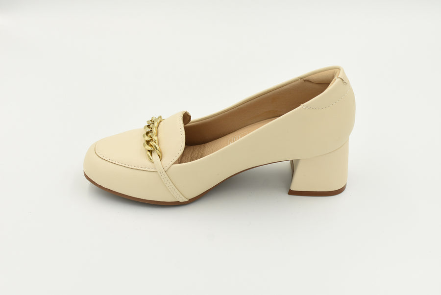 Zapato Cerrado Chico  Crema 7373107