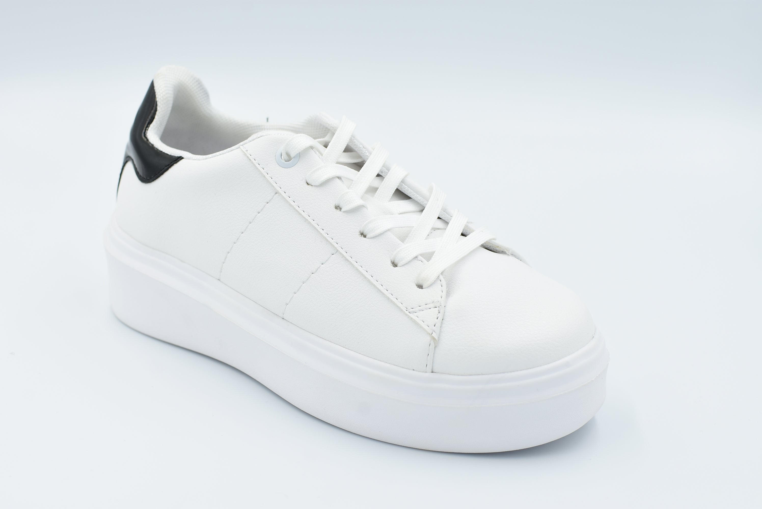Köniz  Tenis Blanco