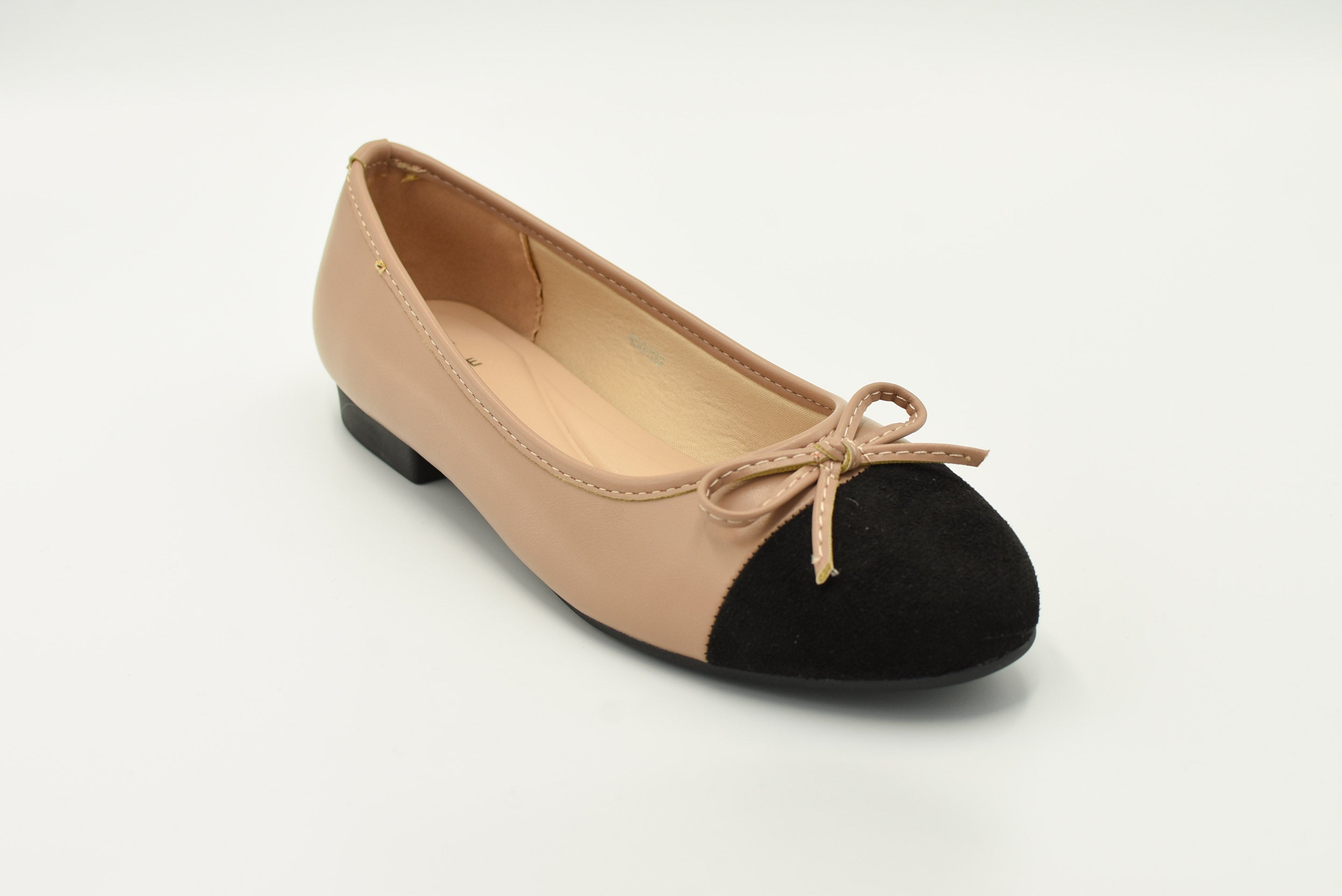 Almaty Flat  Maquillaje/ Negro