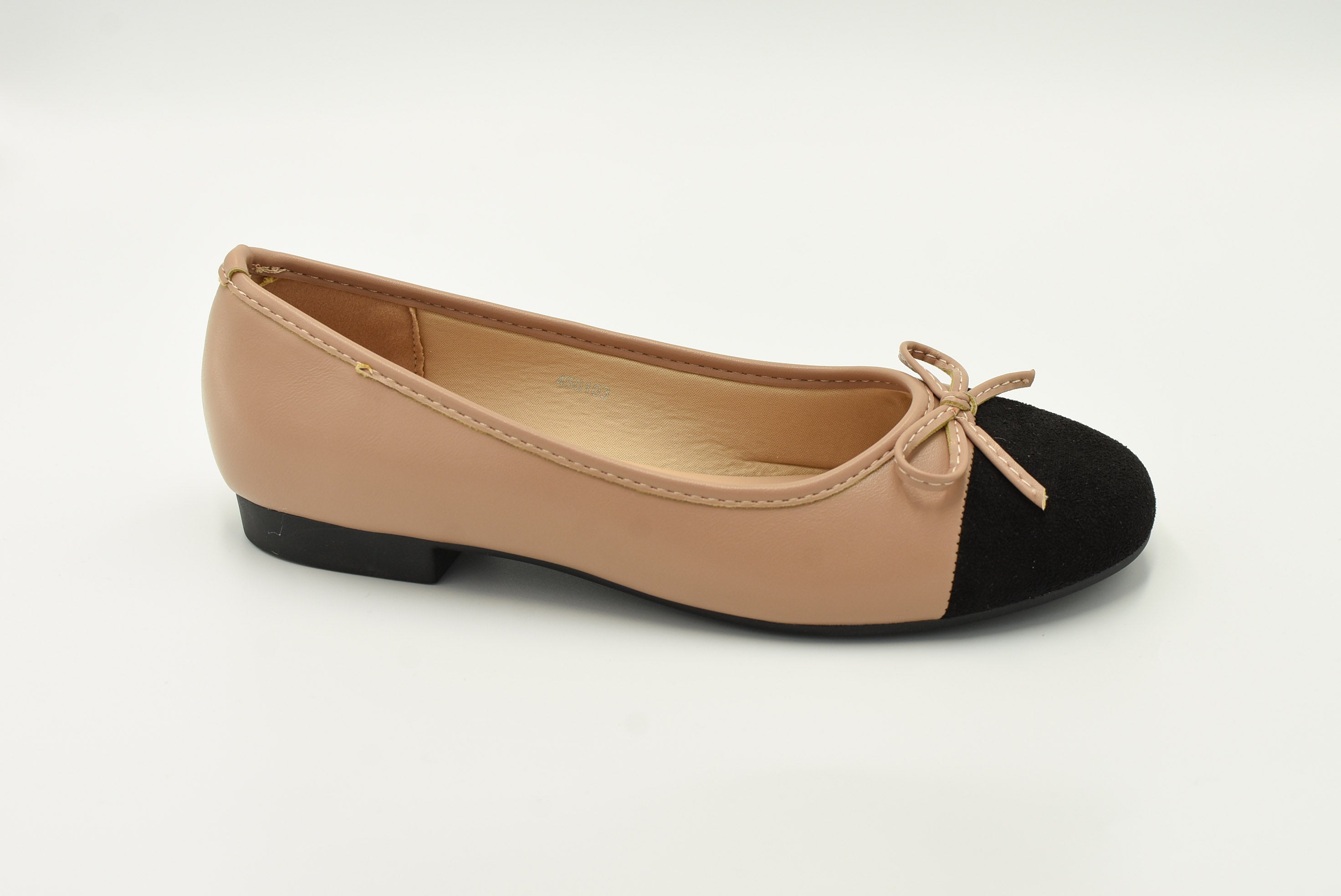 Almaty Flat  Maquillaje/ Negro